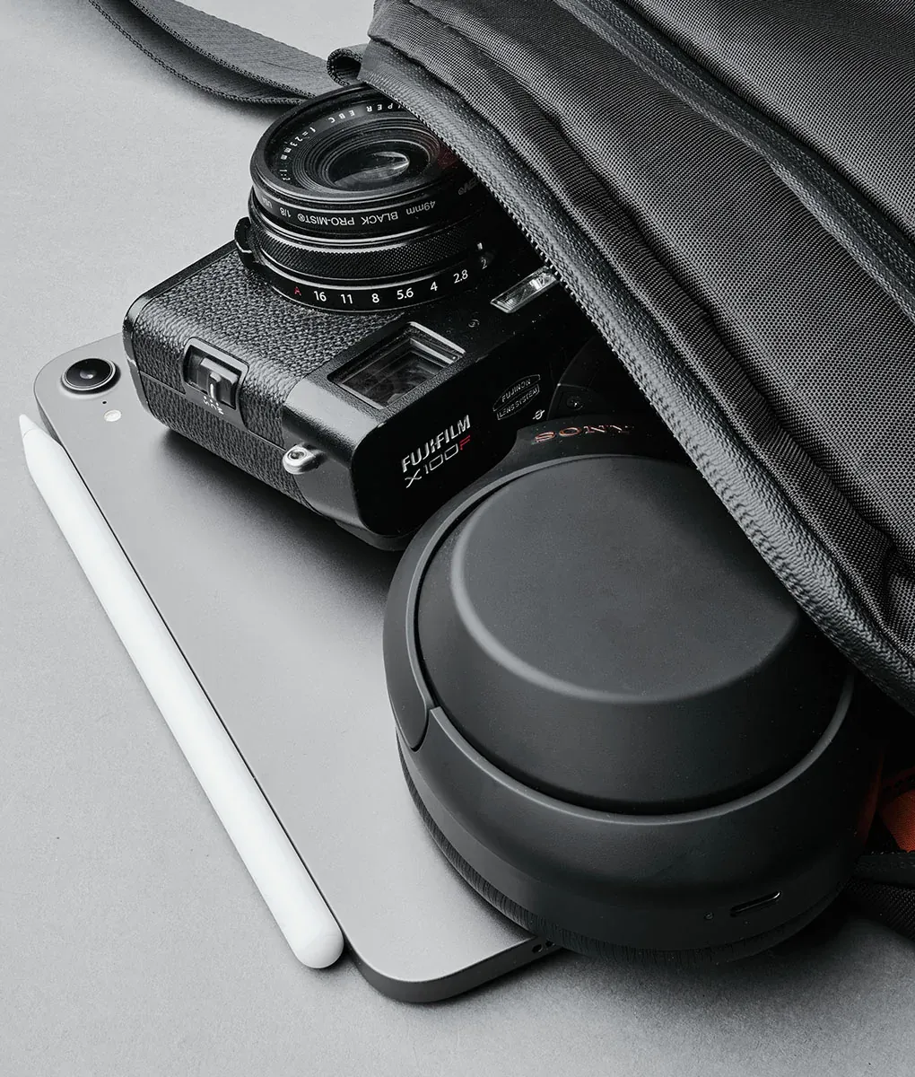 Alpaka Go Sling Mini Limited Edition Black VX42
